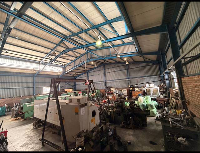 625M² WAREHOUSE TO LET IN SEBENZA